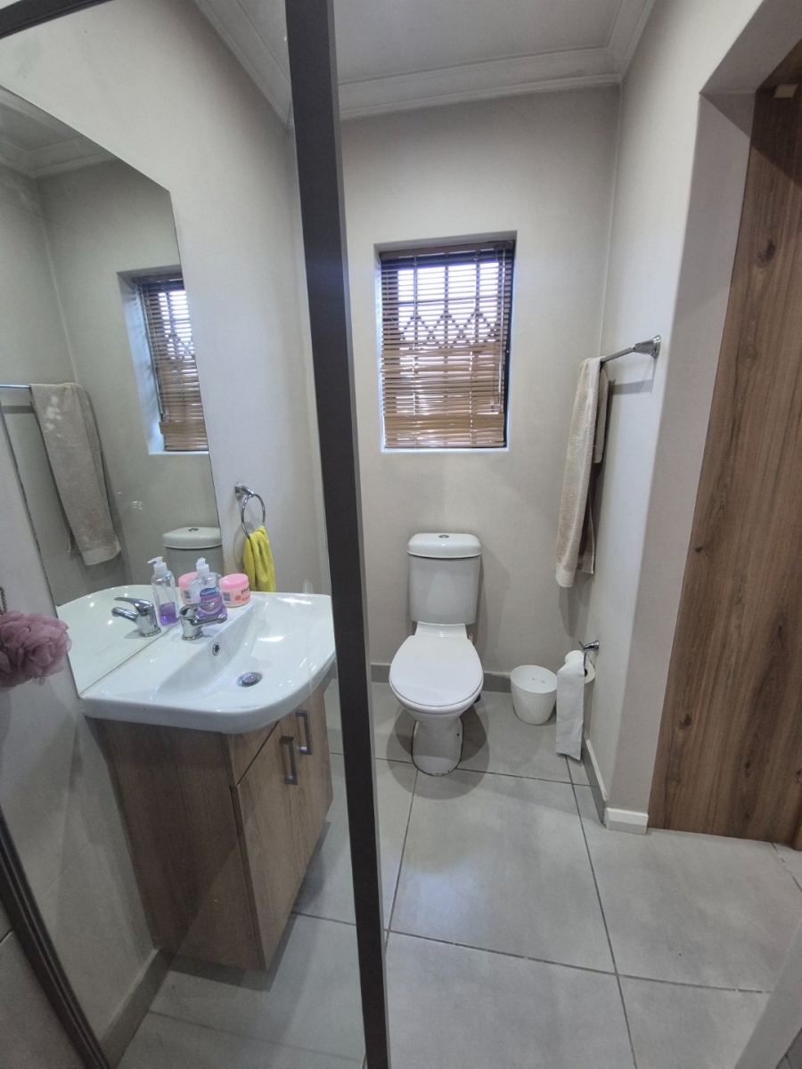 To Let 3 Bedroom Property for Rent in Fairview Eastern Cape